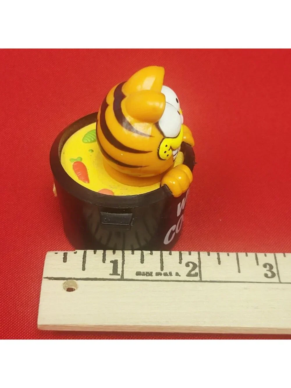 Vintage Garfield Inside Pot Whats Cookin Orange Cat Figurine